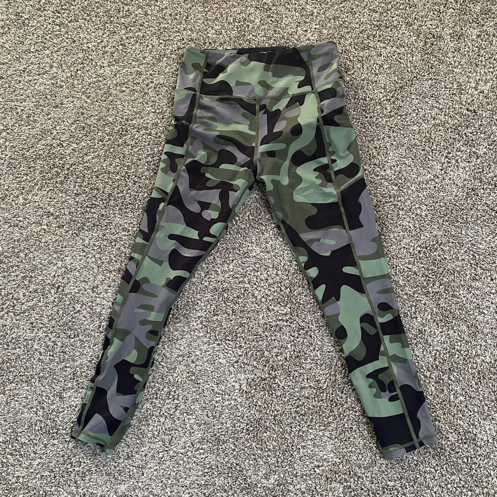 Zyia Active Camo 7/8 leggings